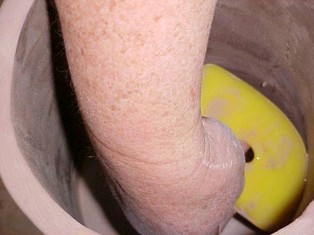 Using rib to clean inside seam